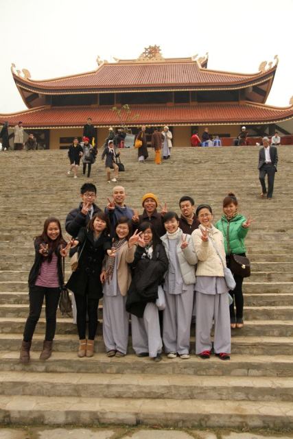 Thăm tháp Bình Sơn và khu du lịch Tâm Linh Văn Lang