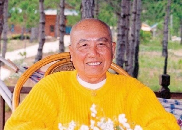 Cội Tùng Nơi Đất Việt