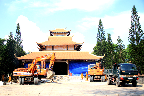 Hình ảnh chỉnh trang ngôi Chánh điện Thiền viện Thường Chiếu